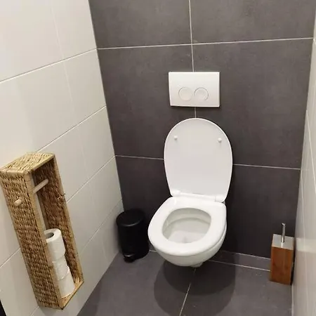Lovely 2 Bedroom Serviced In Apartment Rotterdam